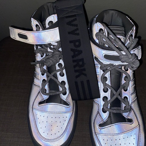 Ivy Park/Adidas x Forum Mid 'Icy Park - Silver Metallic' - Picture 13 of 15